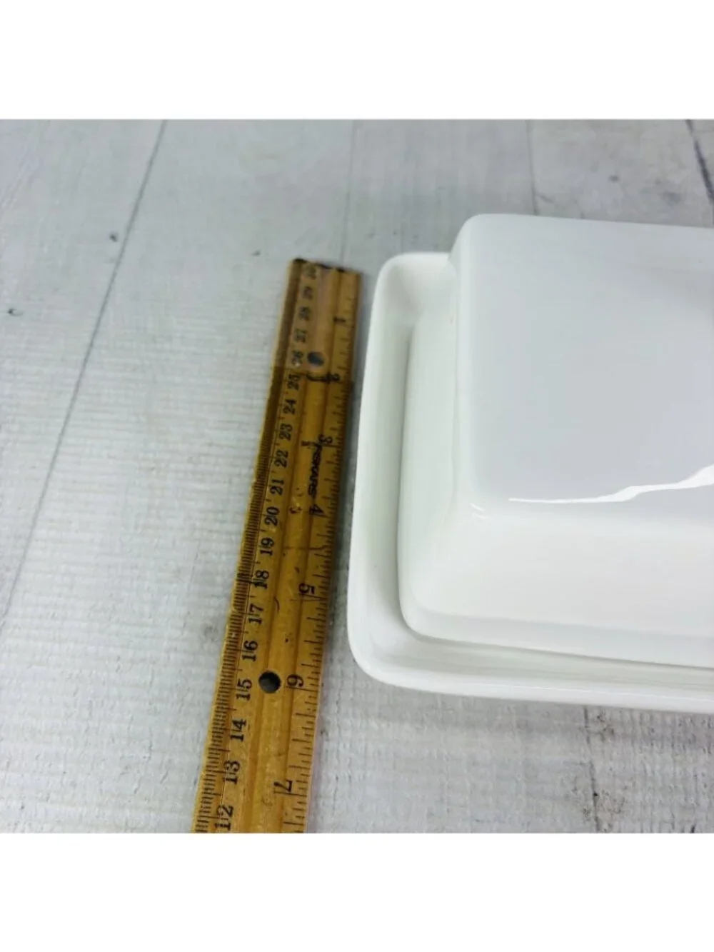 Dowan White Bone China Farmhouse Wooden Handle 2 Stick Lidded Butter Cheese Dish